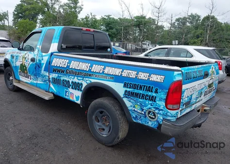 2001 Ford F-150 Lariat/Xl/Xlt z USA, uszkodzony, nr VIN 1FTRX18W01NA79384